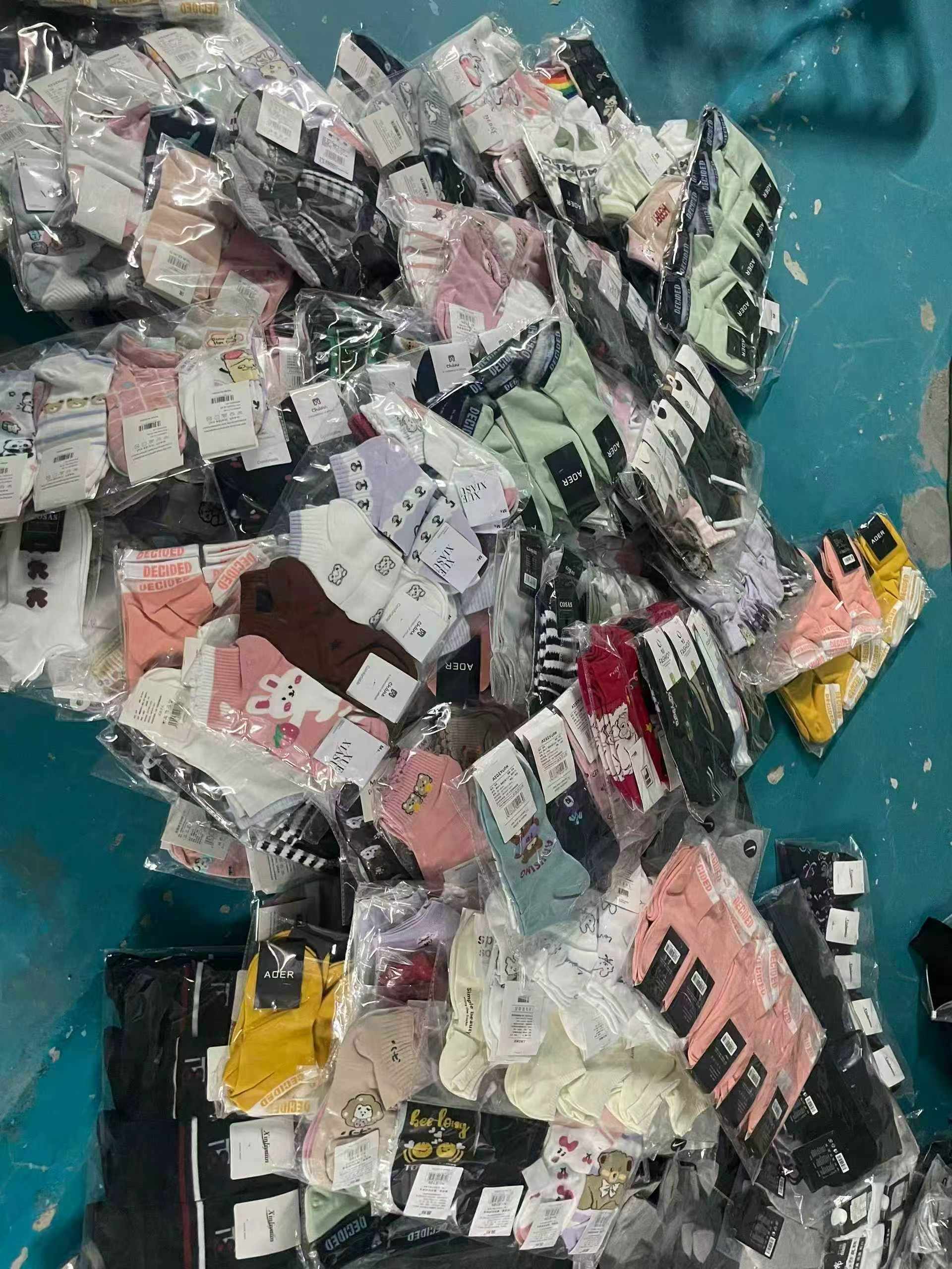 10000 Pairs Women's No Show Socks, Assorted Patterns, Bulk Clearance Wholesale - Image 2