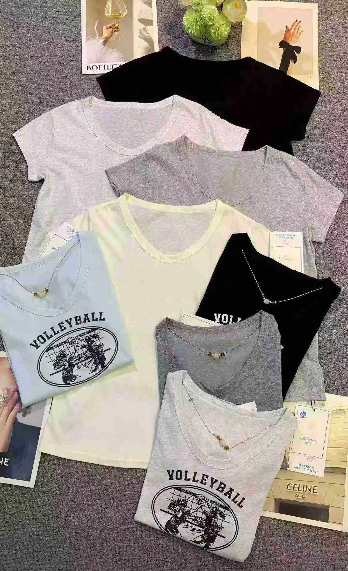 All Stock Clearance: 8.2 CNY Per Piece Retro Commute Loose Tops, Approx 140 Pieces, 2 Styles, One Size Fits 80-130 Jin - Image 1