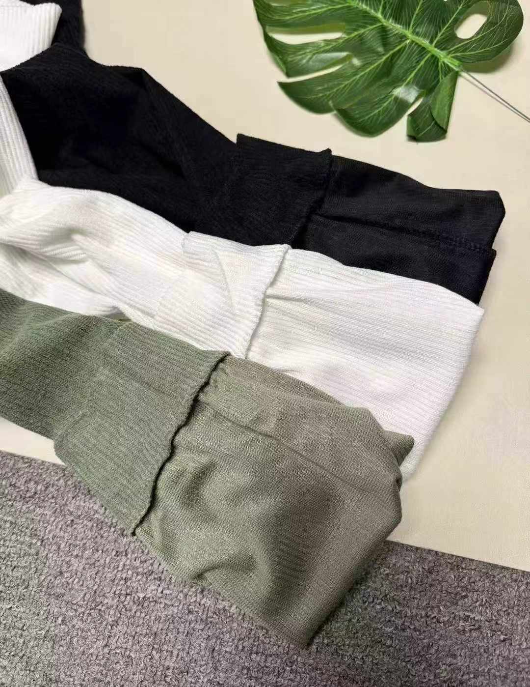 715 Pieces Thin Corduroy Unisex Sweatshirts, 3 Colors, Sizes M/L/XL, Individual Packing Bulk Clearance - Image 2