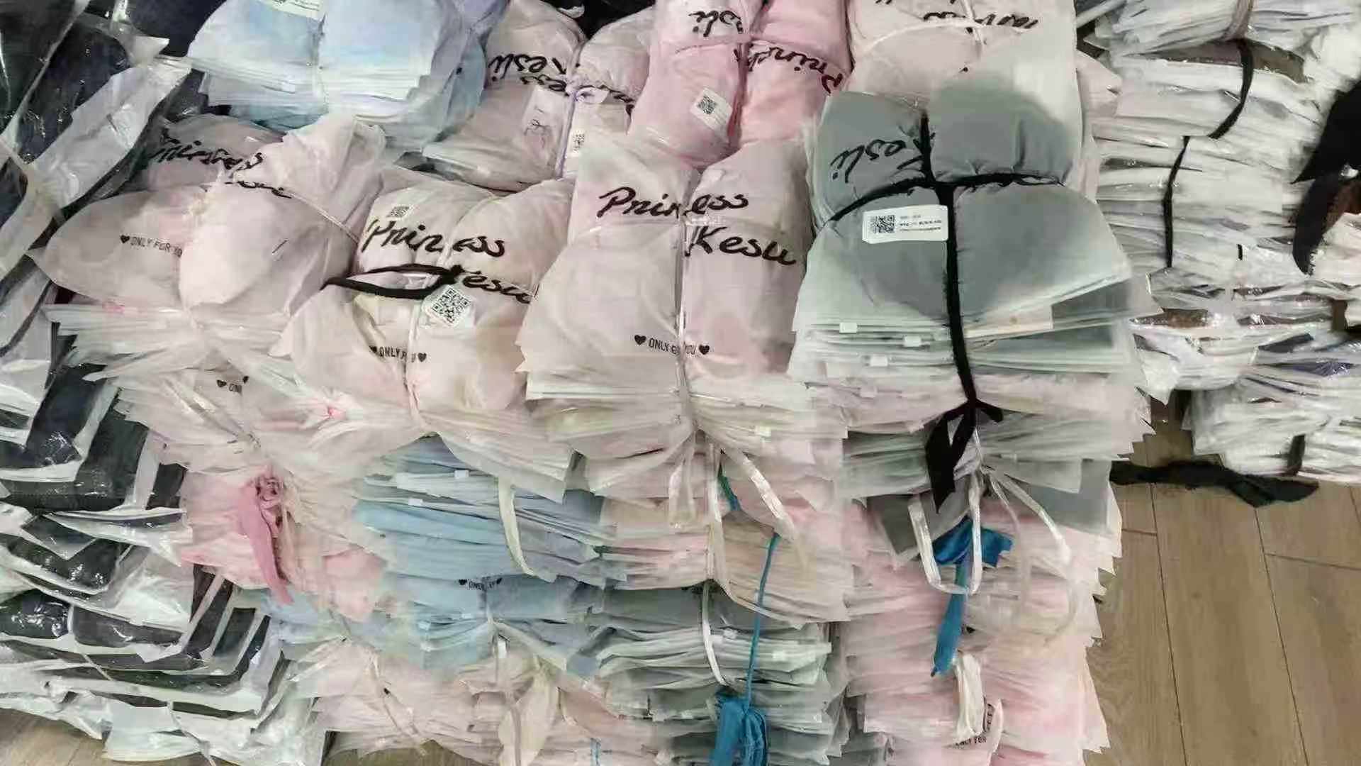 Bulk Clearance: Around 300 Pcs High Quality Spring Fall Big Kids Wide Leg Cargo Pants Size 100-160, 3 Colors - Image 2