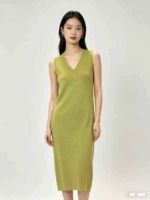 About 200 Pcs 2026 Summer New French Premium Avocado Green Knit Sleeveless Midi Tank Dress Stock Wholesale - Image 5