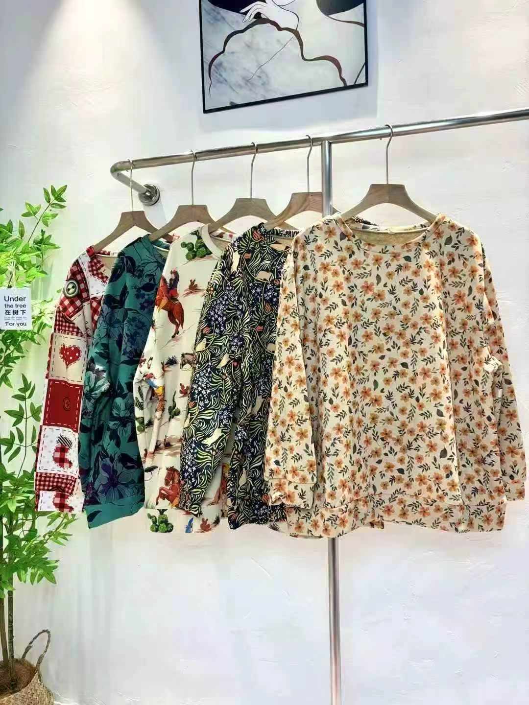 2250 Pcs Hot Selling Fashion Unisex Printed Oversized Sherpa Lined Crewneck Sweatshirts Bulk Clear Stock Wholesale - Image 1