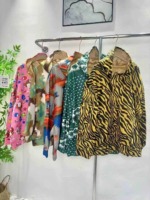 800 Pcs Hot Selling European & American Fashion Unisex Printed Sherpa Lined Loose Hoodies Bulk Chinese Clothing Stock Lots - Image 9