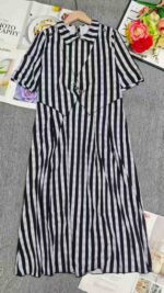 Clearance Sale: 97 Pcs Light Mature Elegant Striped Casual Dresses for Bulk Wholesale Export - Image 2
