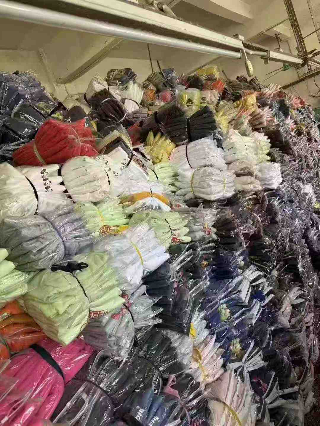 Clearance Sale 5000pcs Factory New Trendy Fleece Cotton Hooded Sweatshirts Chinese Stock Clothing Wholesale Export - Image 2