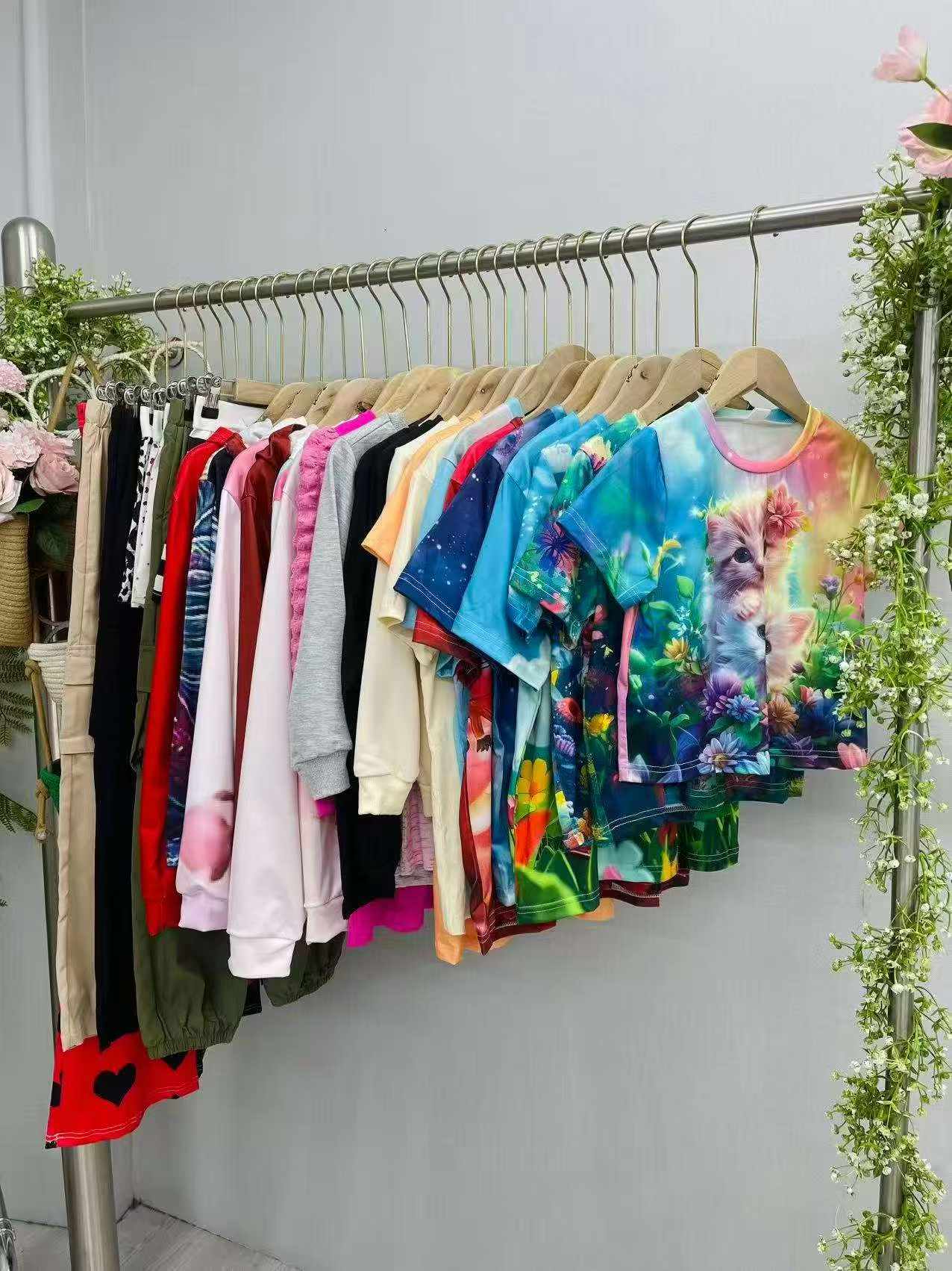 Clearance Bulk Assorted Kids Clothing Stock Lots - 1042 PCS, Sizes 3Y-12Y, Individually Packed - CNY 2.3 Per Piece - Image 2
