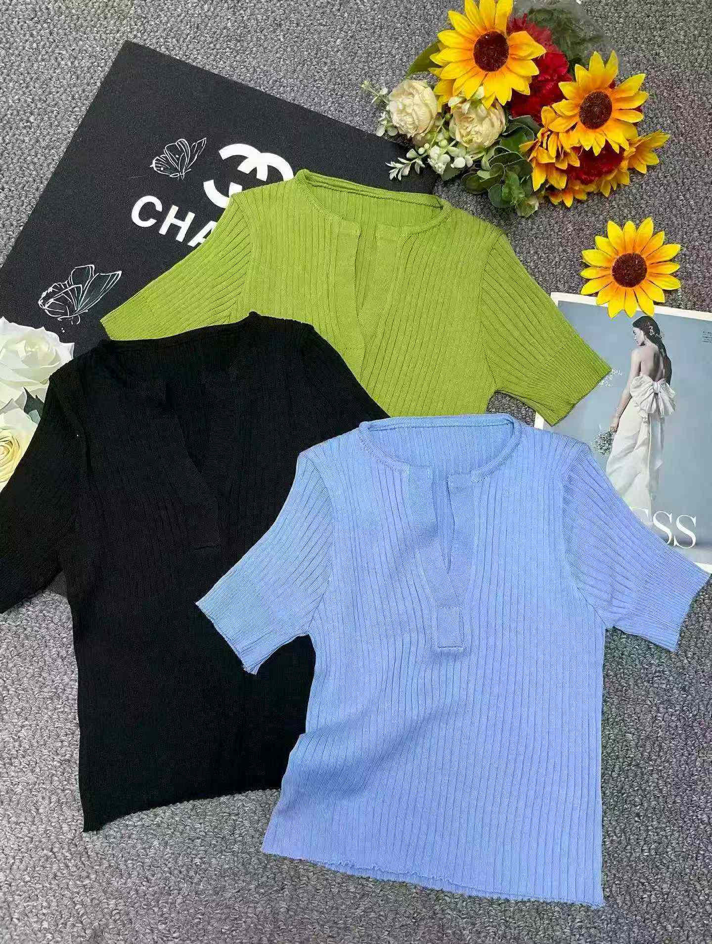 Wholesale Lot of 870 Summer Korean Style Elastic Slim Fit Half-Zip Knit T-Shirts - Clothing Stock Lots - Image 1
