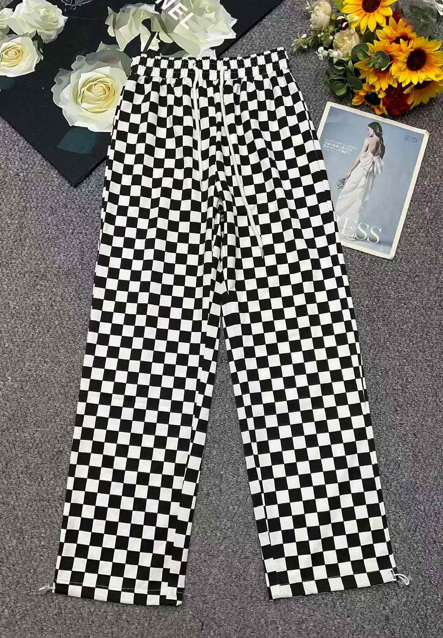 Wholesale Stock Clearance: Summer Retro Black & White Checkered Flowy Wide-Leg Pants (S-L, Packed Individually) - Image 1