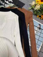 Bulk Clearance: High-Quality Spring Knit Tops with Ribbed Texture, Notched Collar, Slit Hem & Lace Detail - 223 Pcs, S/M/L Fit, Individually Packed - Image 2