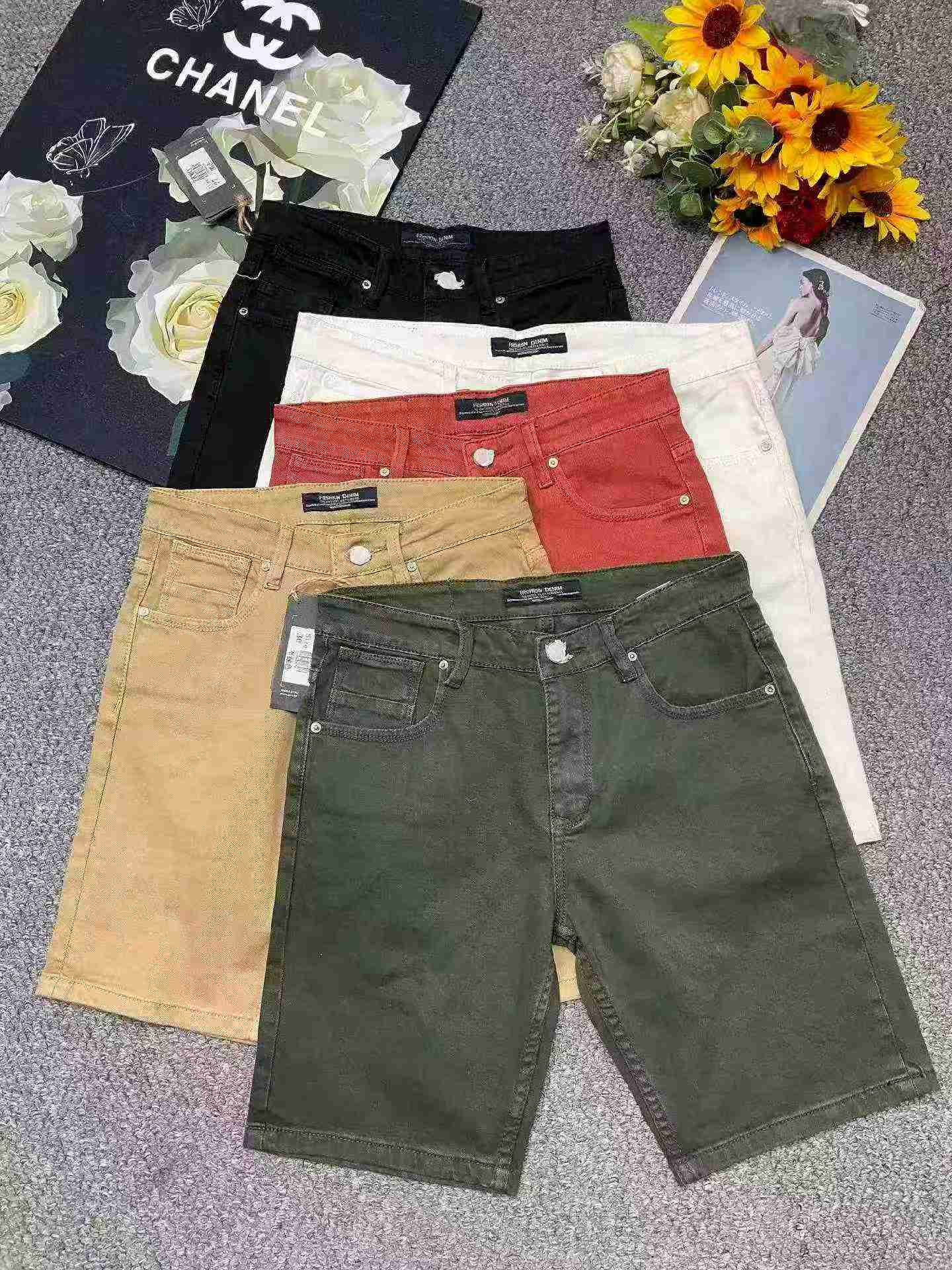 Wholesale Men's Summer Vintage Washed Cotton Stretch Denim Shorts - 27-34 Size, Individually Packaged with Tags, 530pcs Stock Lot - Image 1