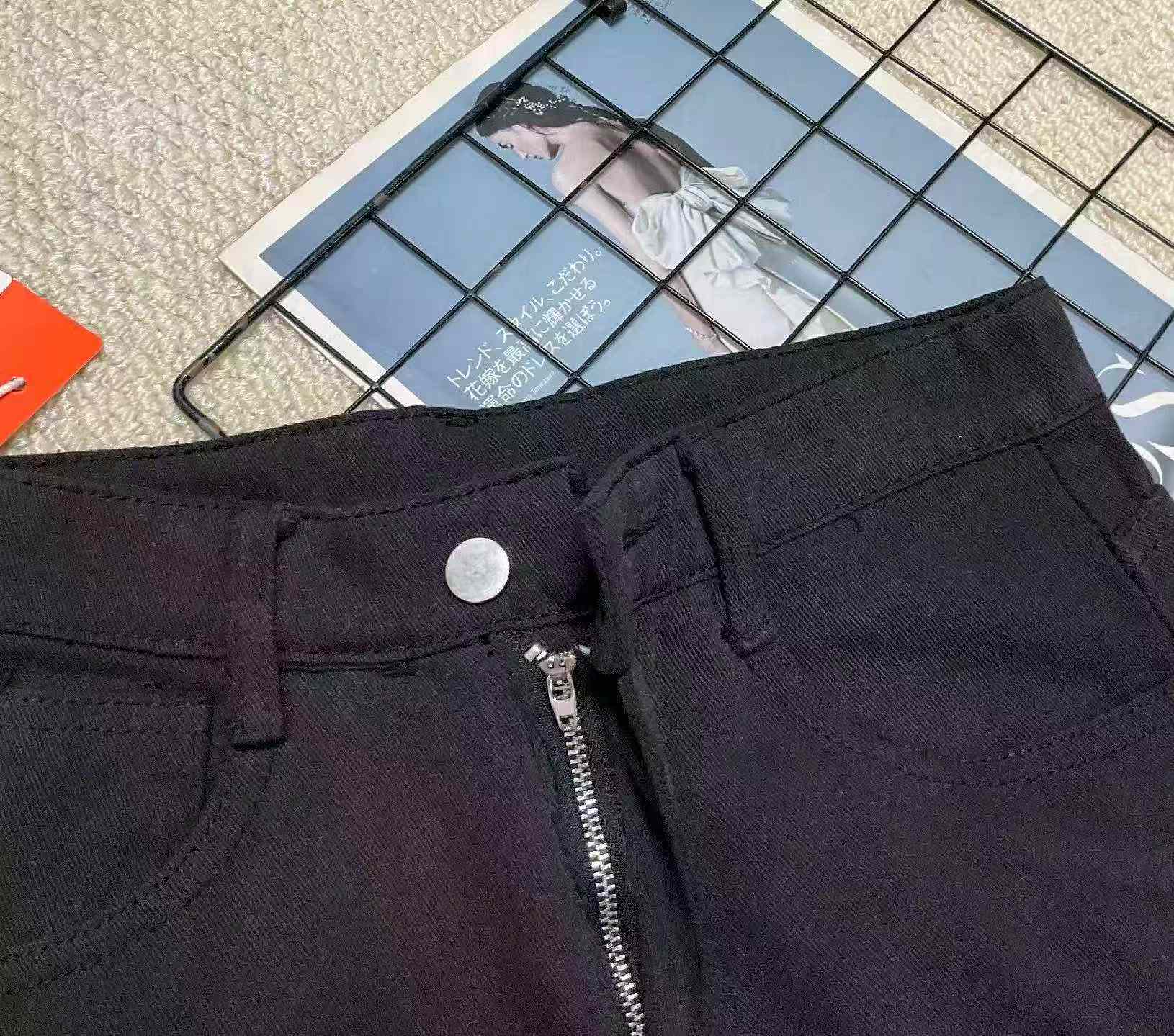 Wholesale Lot of 400pcs Spring New Black Distressed Straight-Leg Wide-Leg Jeans for Plus Size, M-3XL, Independent Packing with Tags - Image 1