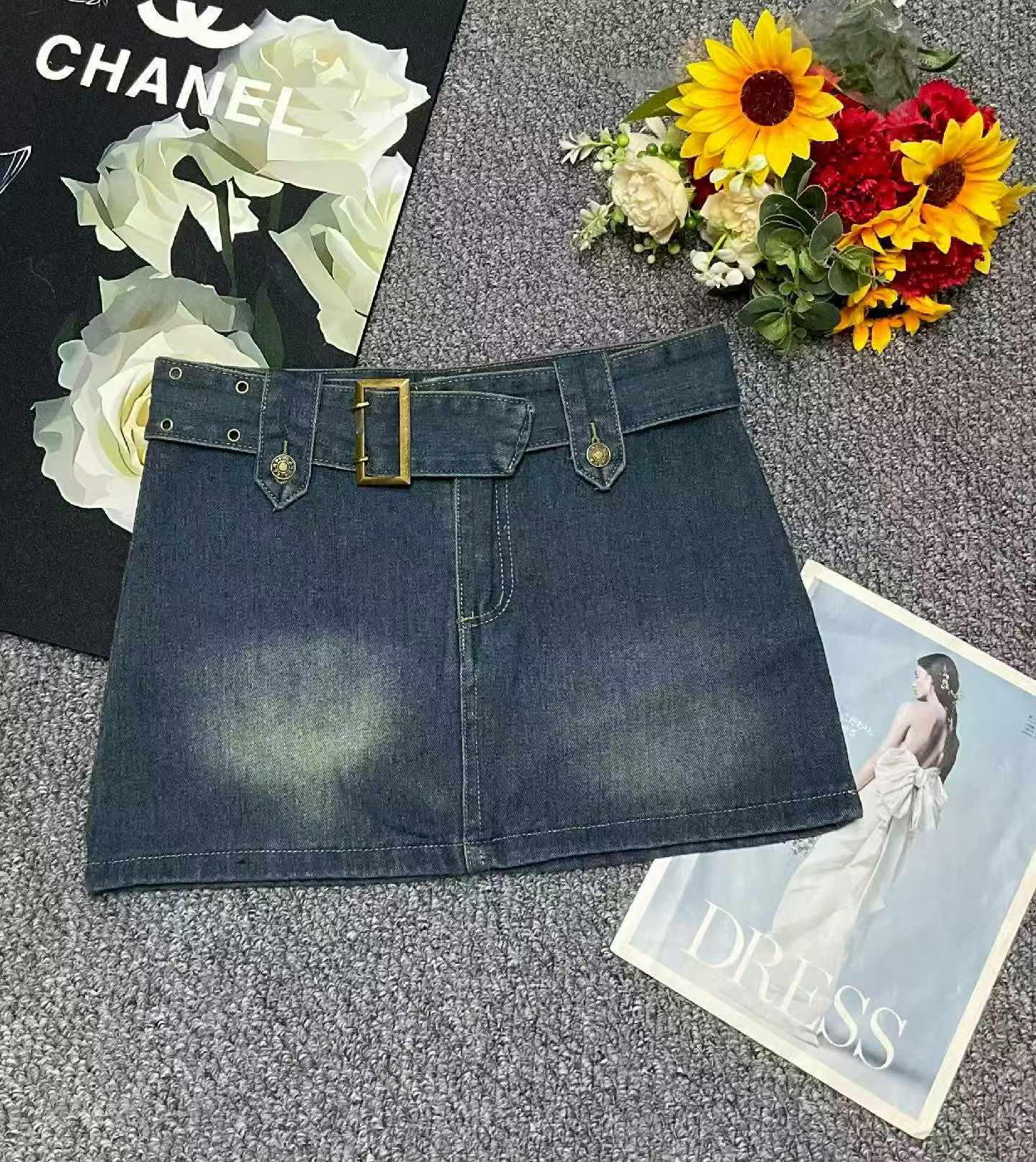 Bulk Wholesale: Summer Vintage Denim Shorts & Skirts with Belt, Individually Packaged, Size L (90-125 lbs), 1268pcs Stock Lot - Image 1