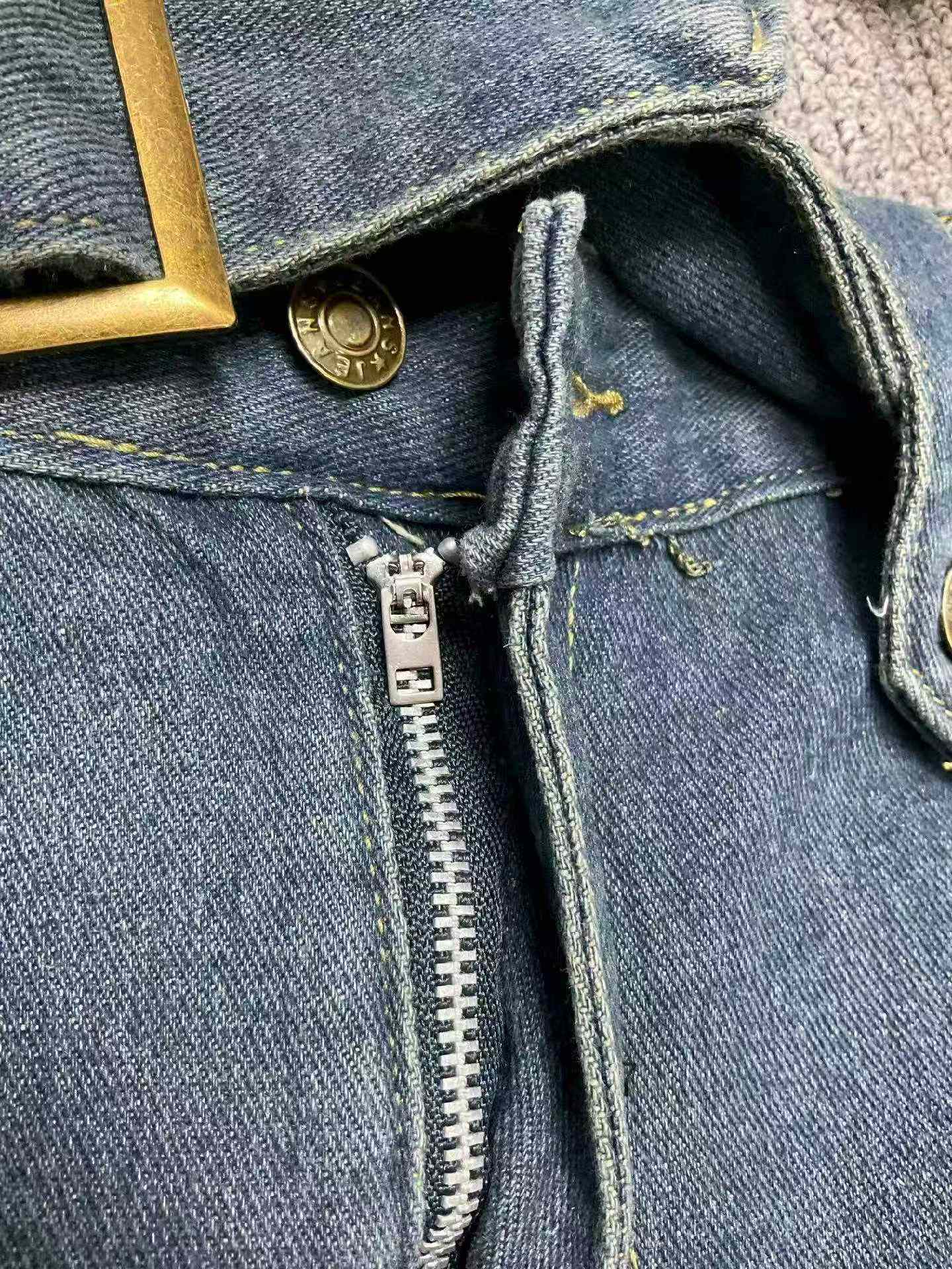 Bulk Wholesale: Summer Vintage Denim Shorts & Skirts with Belt, Individually Packaged, Size L (90-125 lbs), 1268pcs Stock Lot - Image 2