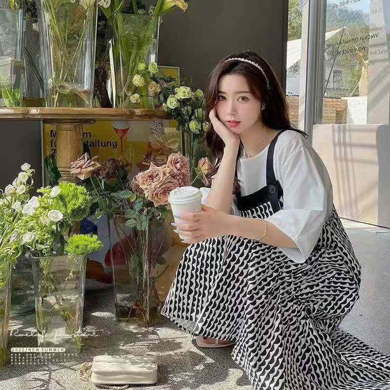 53 Pcs Women's Sleeveless Dress Stock Lot - M/L Size, Individually Packaged - Image 1