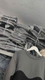 Bulk Lot of 78 Pcs Women's Fleece-Lined Long Hoodies/Sweatshirts - Wholesale Clothing Stock Lots for Export - Image 2
