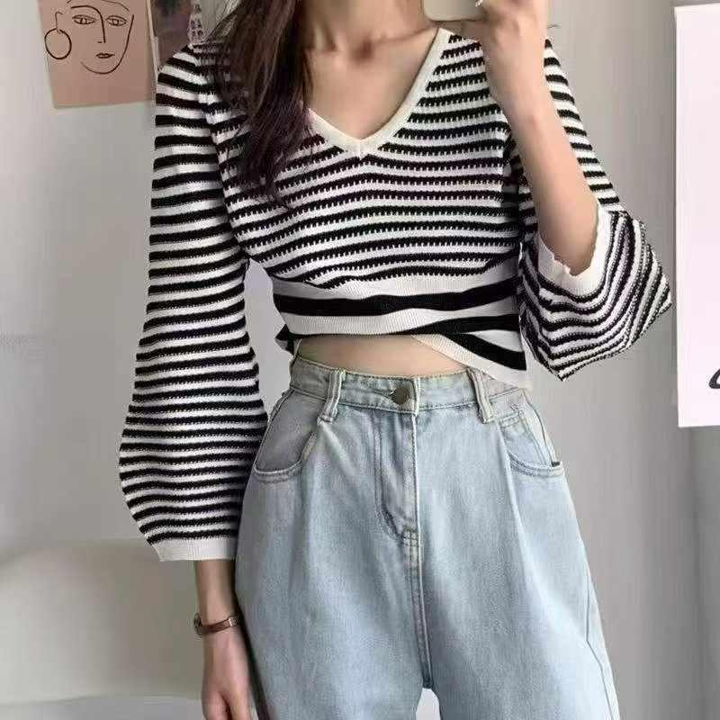 Wholesale Stock Lot of 130 pcs Autumn V-Neck Striped Knit Sweaters - Black & White, Oversized Fit, Soft Fabric, Individually Packed - Image 2