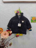 Wholesale Kids Down Jackets - 1000pcs Stock Lot, Two-Tone Fake Two-Piece Design, Rainbow Sleeves, Independent Packing with Tags - Image 6