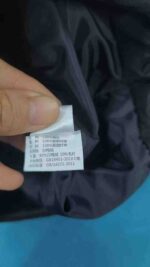 Wholesale Kids Down Jackets - 1000pcs Stock Lot, Two-Tone Fake Two-Piece Design, Rainbow Sleeves, Independent Packing with Tags - Image 2