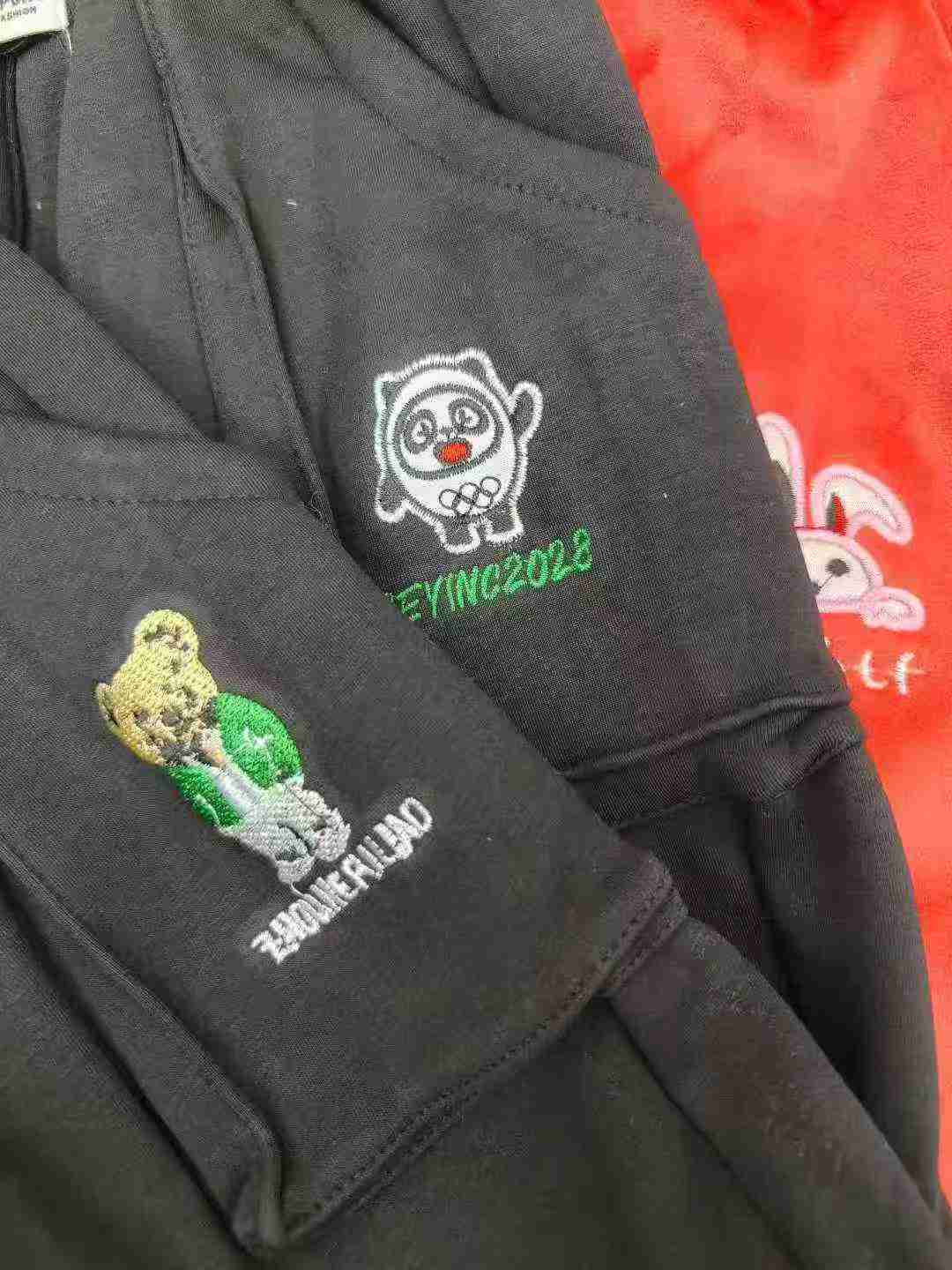 59 Pieces Embroidered Kids Fleece Cargo Pants With Tags Stock Lot For Wholesale - Image 2