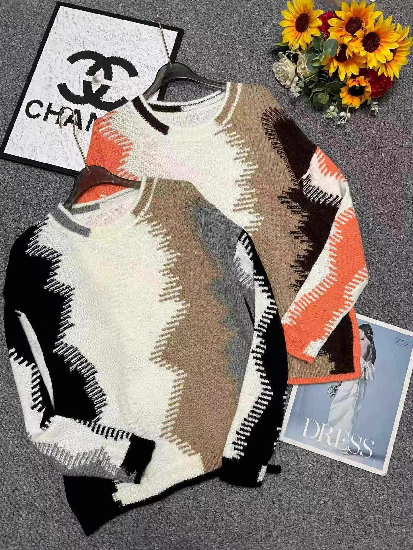 Spring New Retro Trendy Jacquard Pullover Sweater, 393 Pieces Bulk Stock Wholesale Clearance - Image 1
