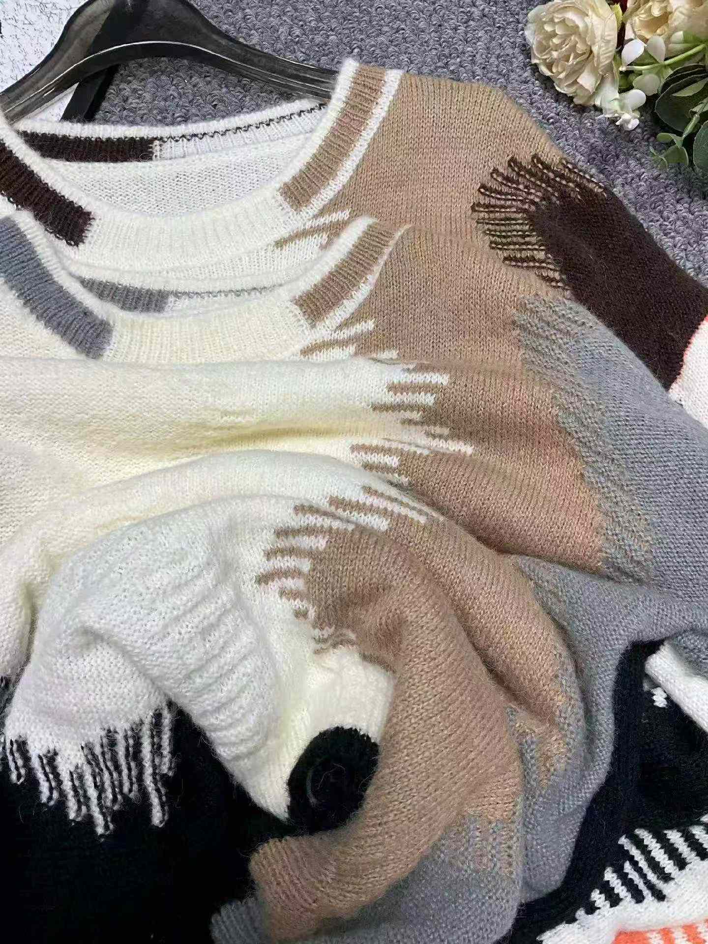 Spring New Retro Trendy Jacquard Pullover Sweater, 393 Pieces Bulk Stock Wholesale Clearance - Image 2