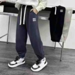 Last 2000 Pieces Clearance Spring Kids Embroidered Sweatpants For Wholesale - Image 9