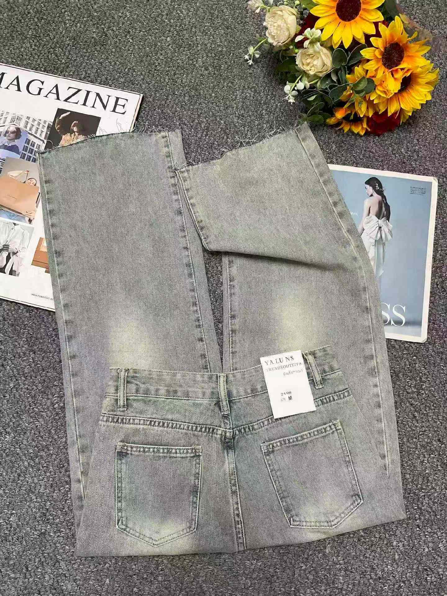 New Spring Retro Design Straight Wide Leg Jeans 1070 Pcs Bulk Clearance Wholesale - Image 1