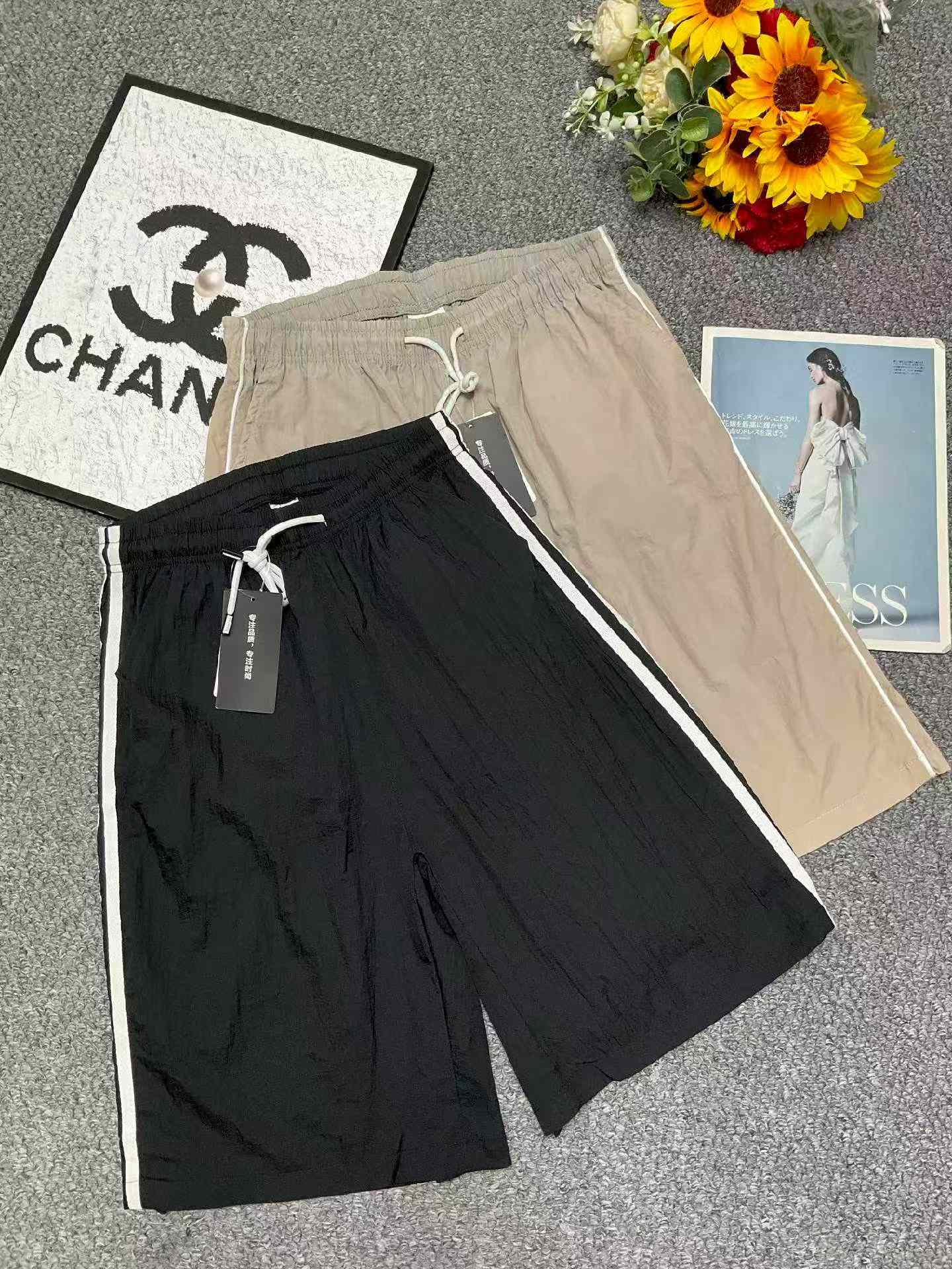 Summer New Brand Original Men's Ice Silk Quick Dry Elastic Waist Casual Shorts, Sizes M-2XL, About 1490 Pcs Bulk Stock Wholesale Clearance - Image 1