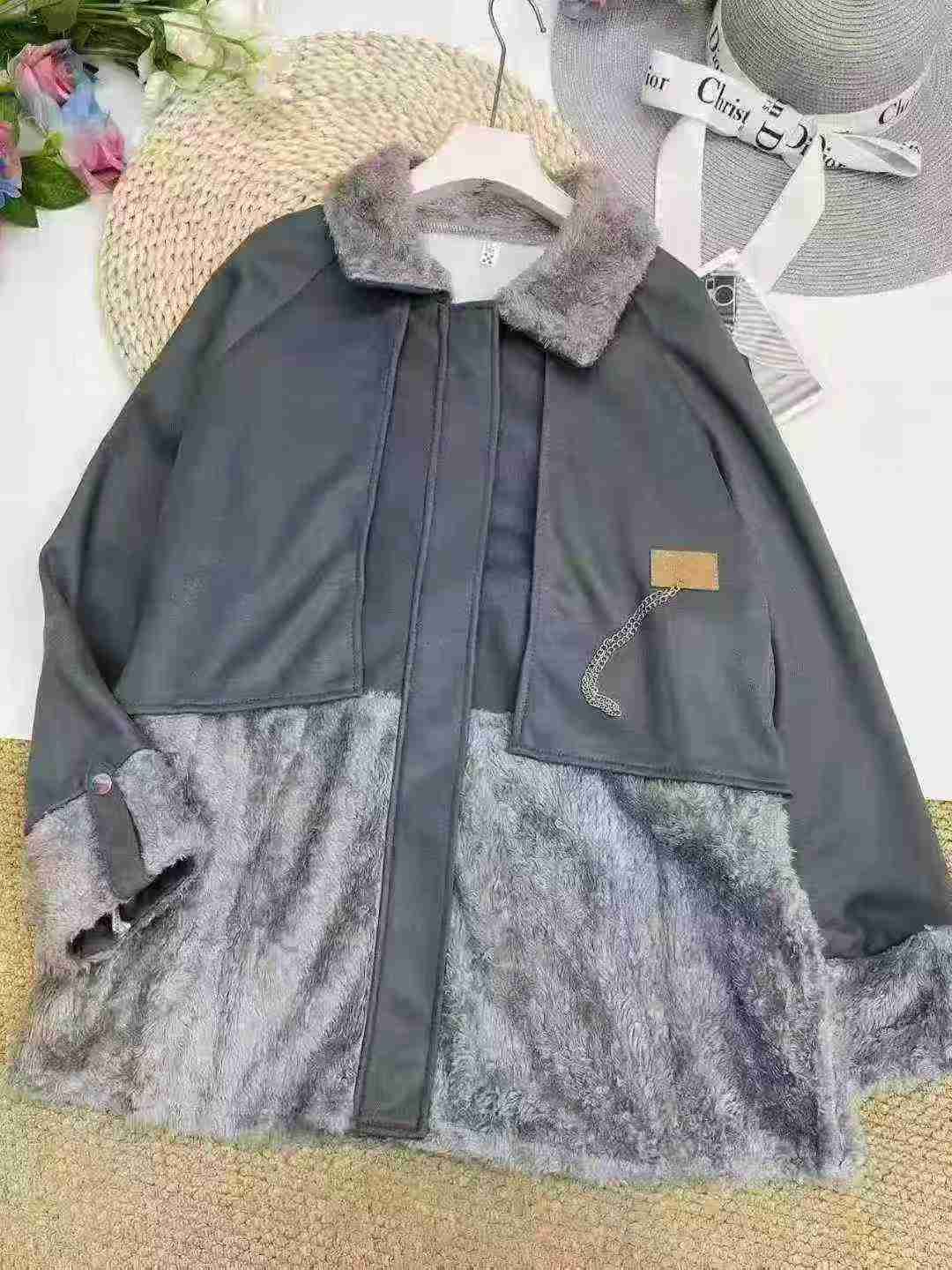 Factory Clearance: 3940 Pieces Hangzhou Style Women's Jackets, Full Bulk Wholesale For Export - Image 1