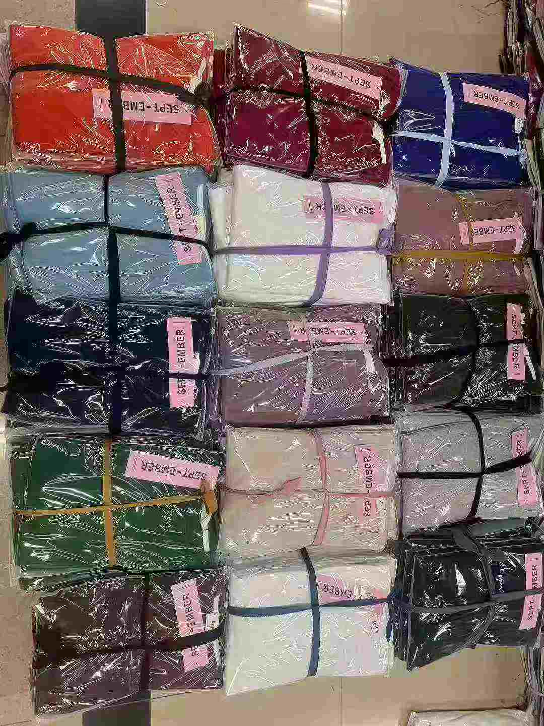 Factory Direct 10000 Pcs 300GSM Heavyweight Solid Cotton Plain Unisex Short Sleeve T-Shirts Bulk Clearance - Image 2