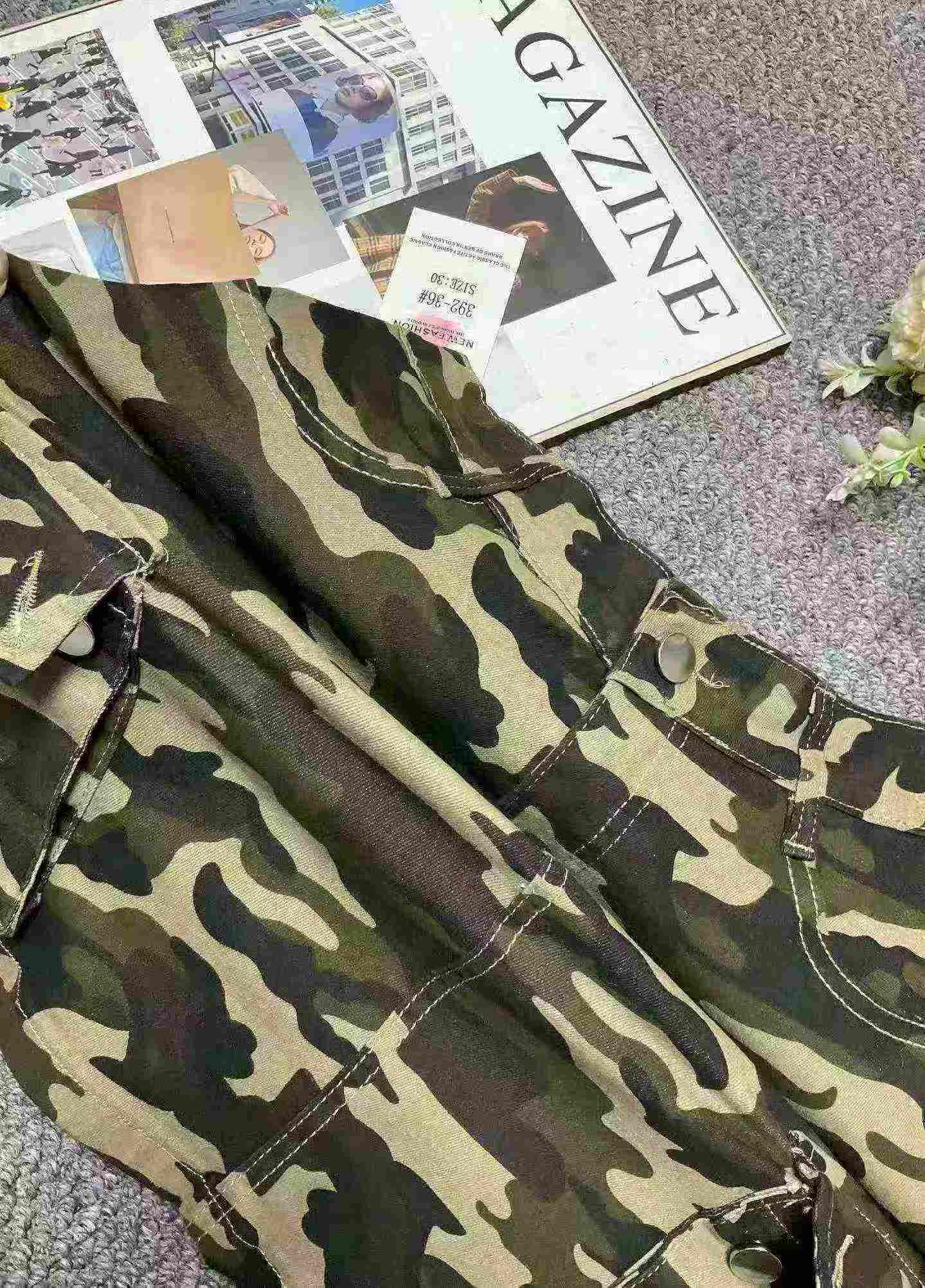 Summer New Brand Original American High Stretch Camo Multi-pocket Cargo Denim Mini Skirt, 149 Pieces Stock Lot Wholesale - Image 2