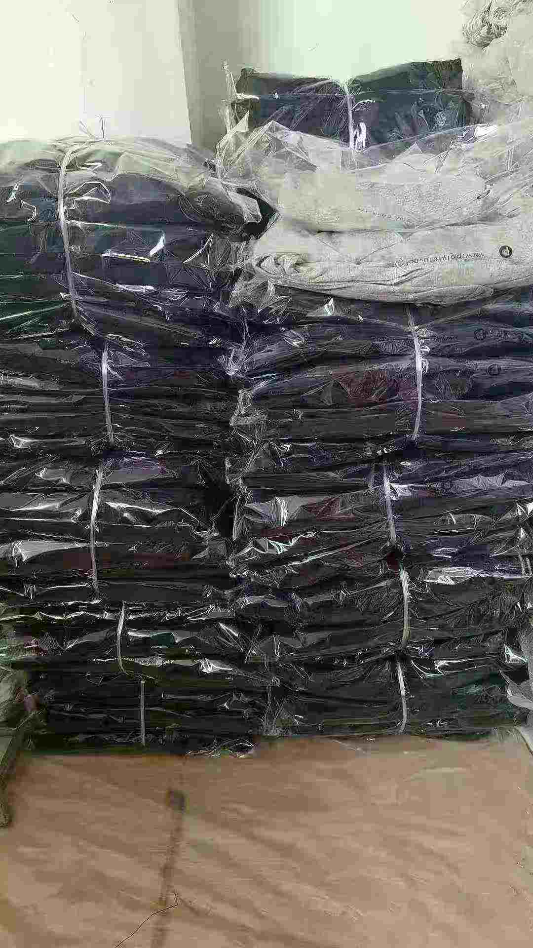 Men's Pure Cotton Solid Long Sleeve Tops, About 300 Pieces Bulk Stock Clearance Wholesale - Image 2