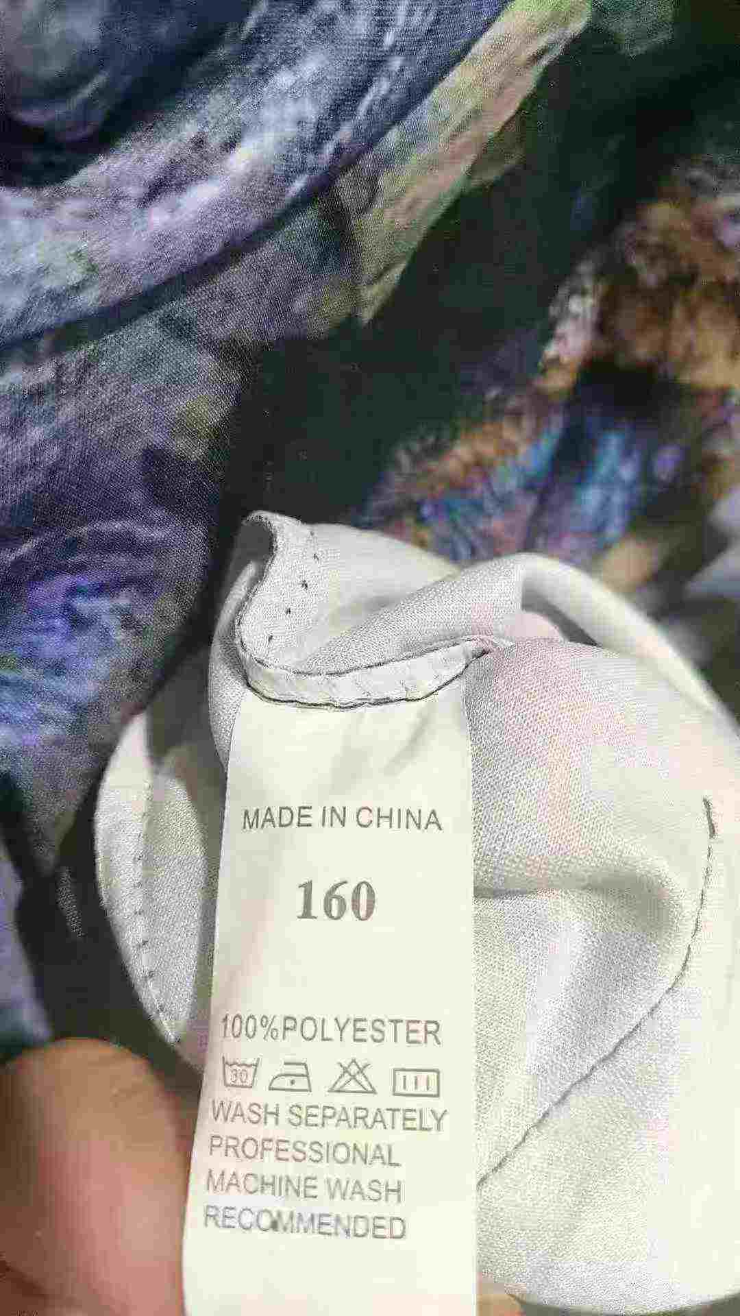 Bulk Clearance About 1700 Pieces Kids Solid Color Hooded Sweatshirts With Pockets - Image 2