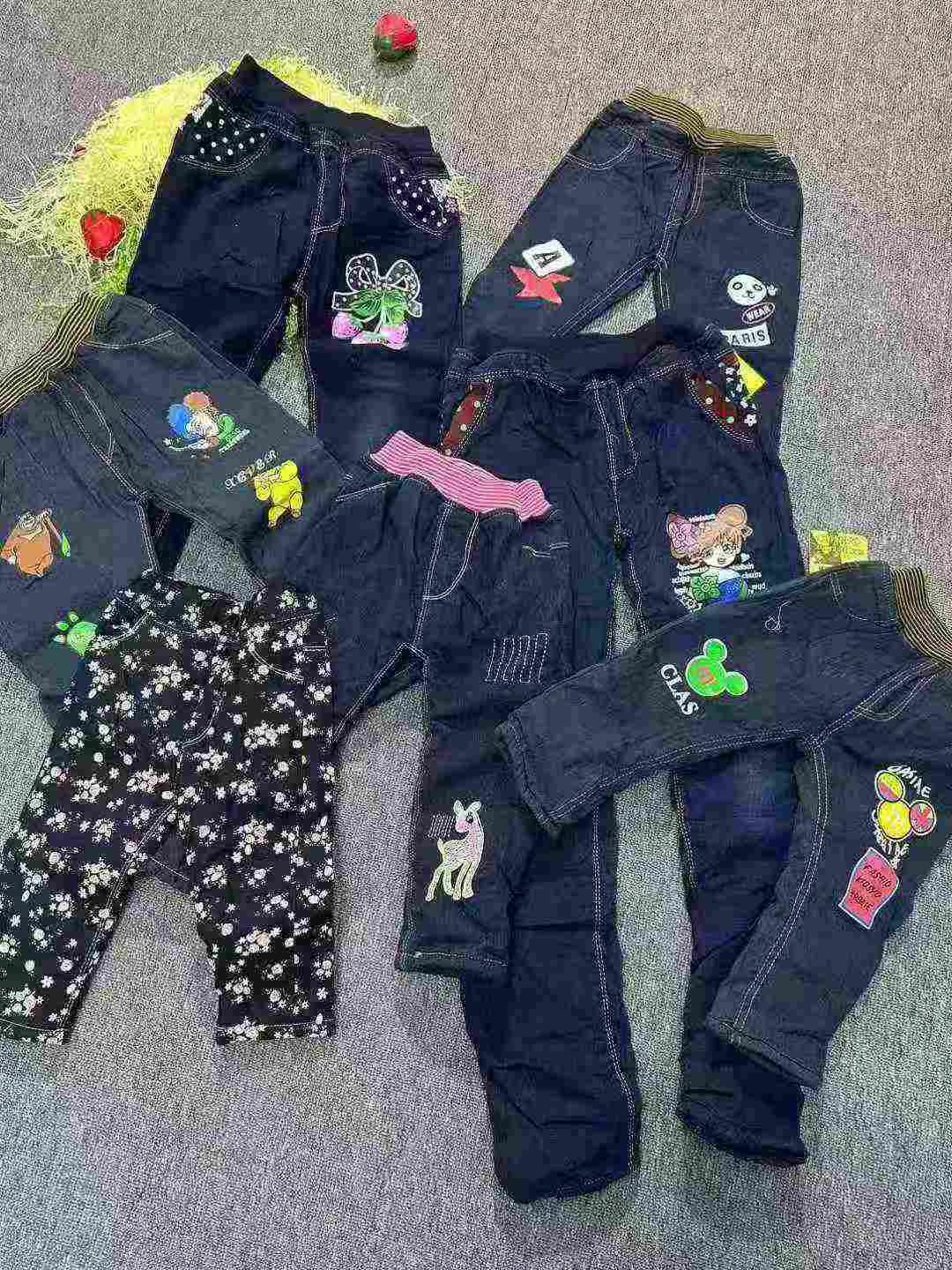 1840 Pcs Kids Thickened Thermal Lined Denim Jeans Wholesale Chinese Clothing Stock Lots - Image 1