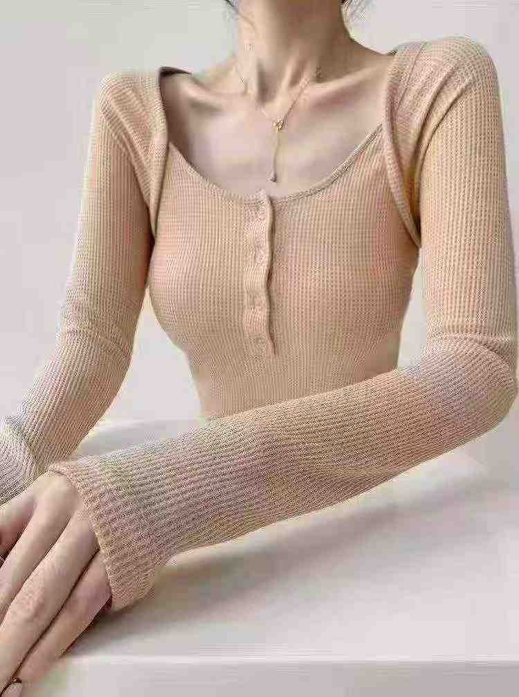 Clearance Sale 390 Pcs Sexy Backless Design Women Tops Chinese Clothing Stock - Image 1