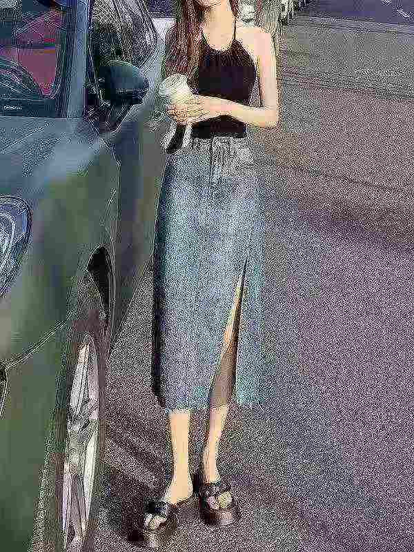 225 Pieces Assorted Sizes Denim Skirts Clearance Stock Wholesale Export - Image 2