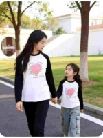 Approx 3800 Pieces Heart Logo Raglan Parent-child T-shirts Stock Lot For Wholesale Export - Image 8