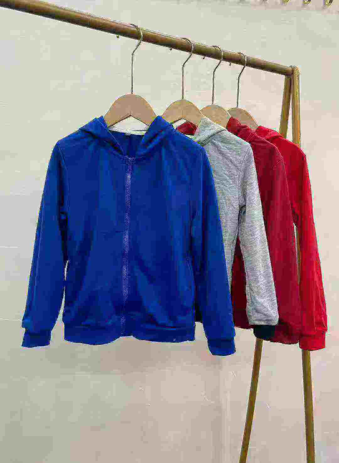 735 Pcs Kids Pure Cotton Hooded Cardigan Sweatshirts Stock Lot Wholesale - Image 1