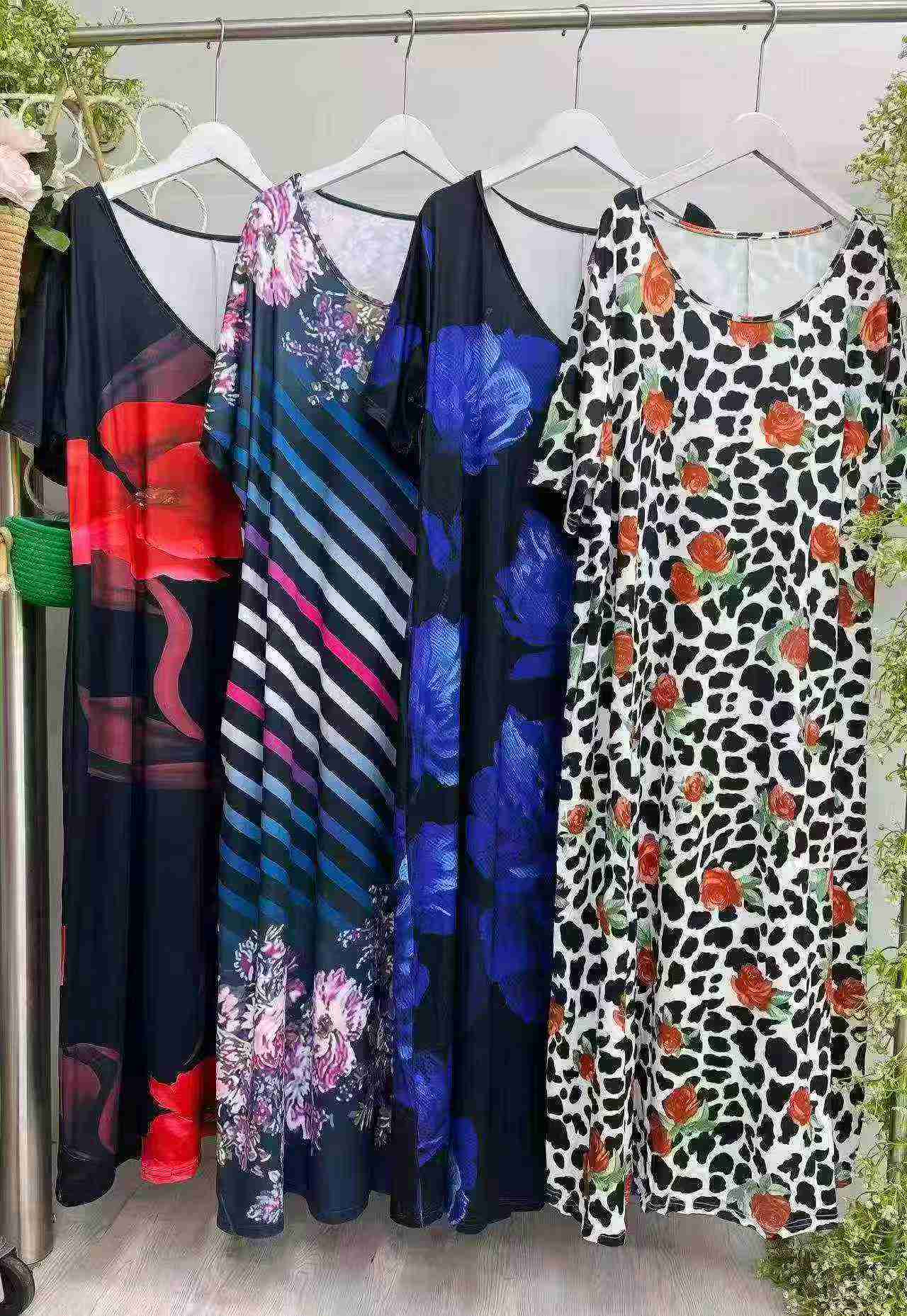 425 Pcs Mixed Sizes Foreign Trade Style Dresses Clearance Stock Wholesale - Image 2