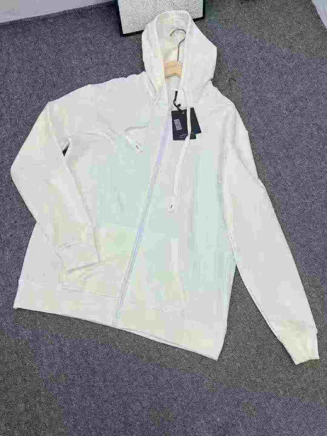 Bulk Clearance Around 110 Pieces Brand Men's Loose Casual Hooded Sweatshirts, 2 Solid Colors, Sizes M-2XL - Image 1