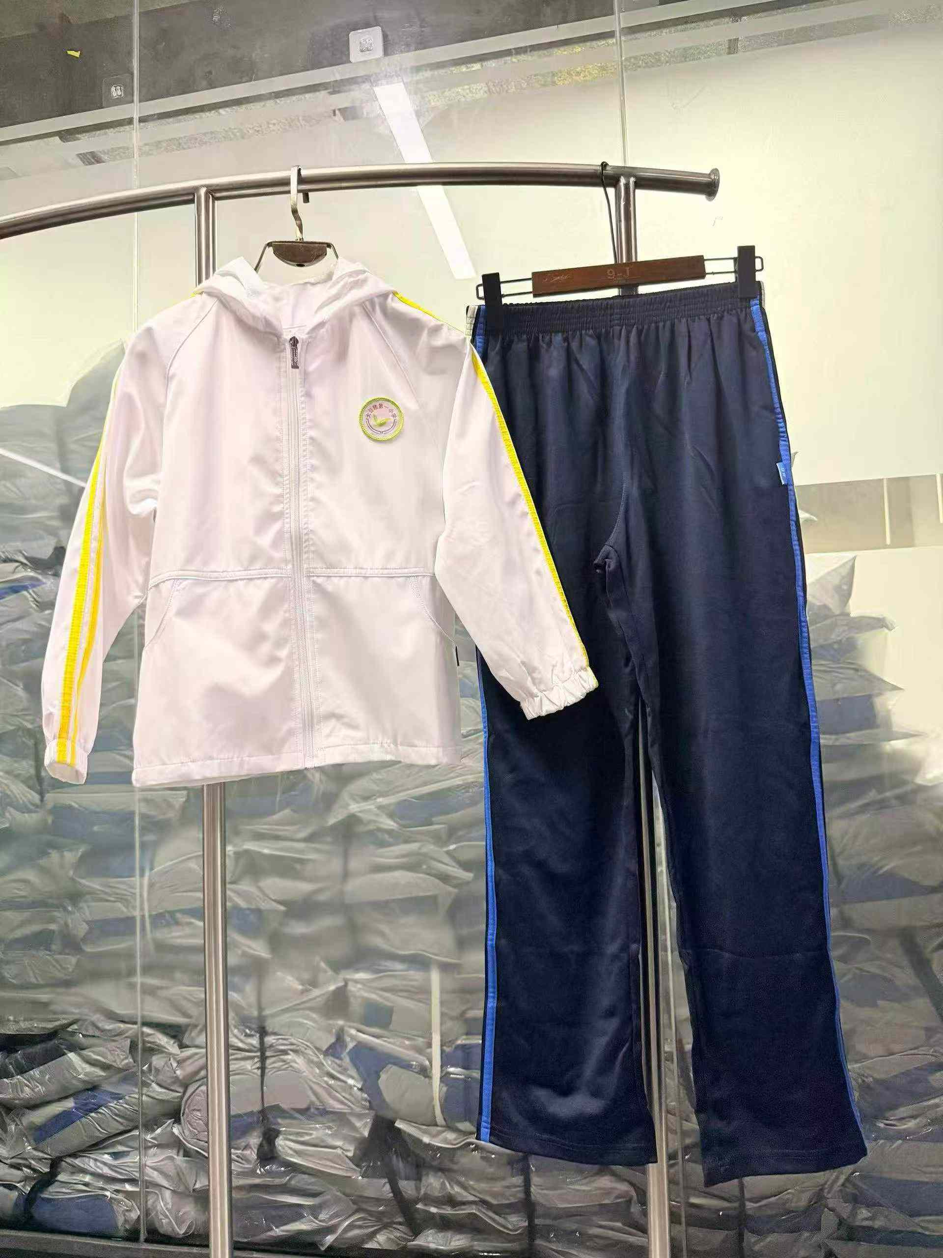 New Autumn School Uniform Sport Tracksuits, Size 120-185, Around 3880 Pieces Bulk Stock Clearance - Image 2