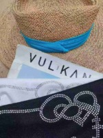 Clearance 110 Pieces Rhinestone Cat Cropped Sexy Cotton T-Shirts 2 Colors - Image 4