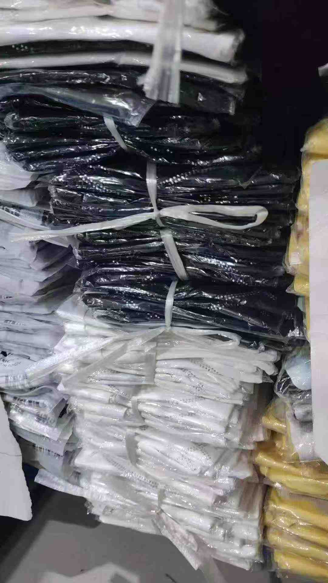 Clearance 110 Pieces Rhinestone Cat Cropped Sexy Cotton T-Shirts 2 Colors - Image 2