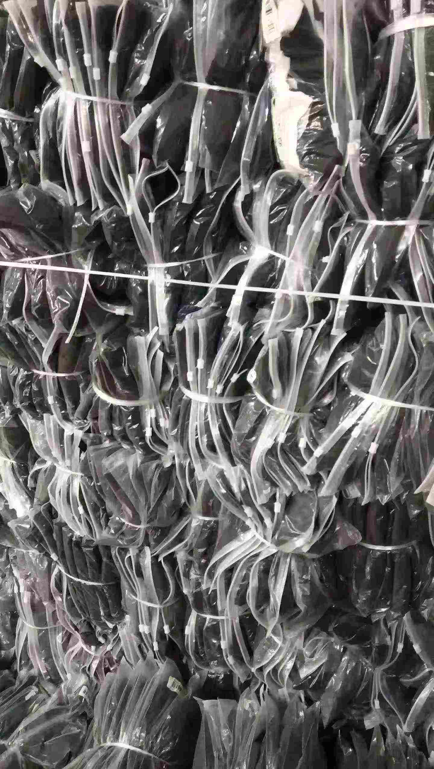 Stock Clearance Bulk Sale: Solid Sleeveless Hooded Breathable Quick Dry Sports T-Shirt Sets, Around 160 Sets - Image 2