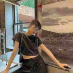 Vintage Distressed Y2K Cropped T-Shirts | Approx 450 Pieces | Bulk Stock Clearance - Image 3