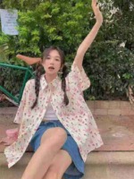 Clearance 169 Pieces Hong Kong Style Sweet Rabbit Allover Print Loose Short Sleeve Blouse - Image 9