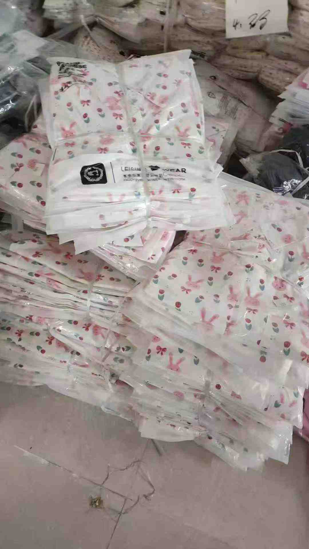 Clearance 169 Pieces Hong Kong Style Sweet Rabbit Allover Print Loose Short Sleeve Blouse - Image 2