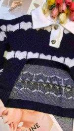 Bulk Clearance 13.5 CNY Each: Approx 210 Pcs Korean Style V-neck Heart Button Striped Knit Sweater - Image 7