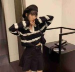 Bulk Clearance 13.5 CNY Each: Approx 210 Pcs Korean Style V-neck Heart Button Striped Knit Sweater - Image 6