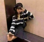 Bulk Clearance 13.5 CNY Each: Approx 210 Pcs Korean Style V-neck Heart Button Striped Knit Sweater - Image 5